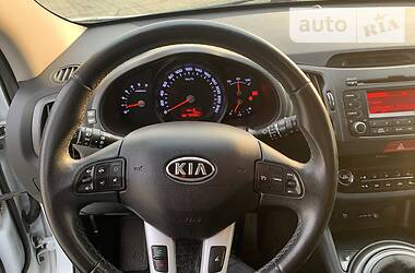 Позашляховик / Кросовер Kia Sportage 2011 в 
