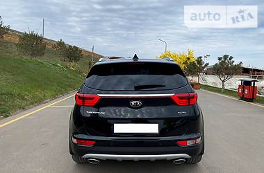 Позашляховик / Кросовер Kia Sportage 2017 в 