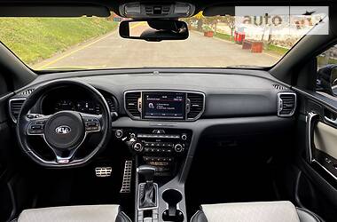 Позашляховик / Кросовер Kia Sportage 2017 в 