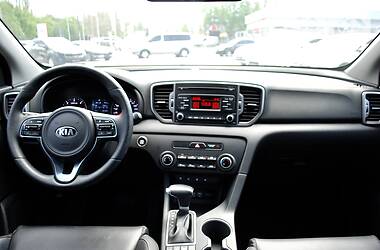 Позашляховик / Кросовер Kia Sportage 2016 в 