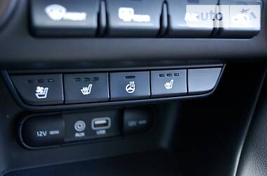 Позашляховик / Кросовер Kia Sportage 2016 в 