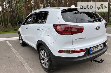 Позашляховик / Кросовер Kia Sportage 2015 в 
