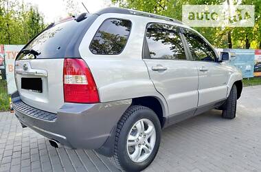 Позашляховик / Кросовер Kia Sportage 2007 в 