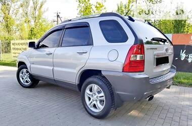 Позашляховик / Кросовер Kia Sportage 2007 в 