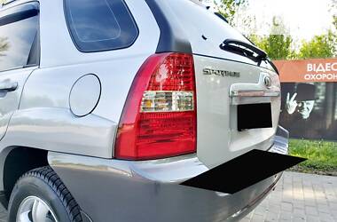 Позашляховик / Кросовер Kia Sportage 2007 в 