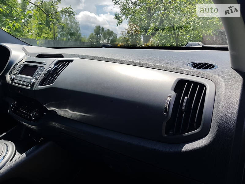Внедорожник / Кроссовер Kia Sportage 2011 в Сумах