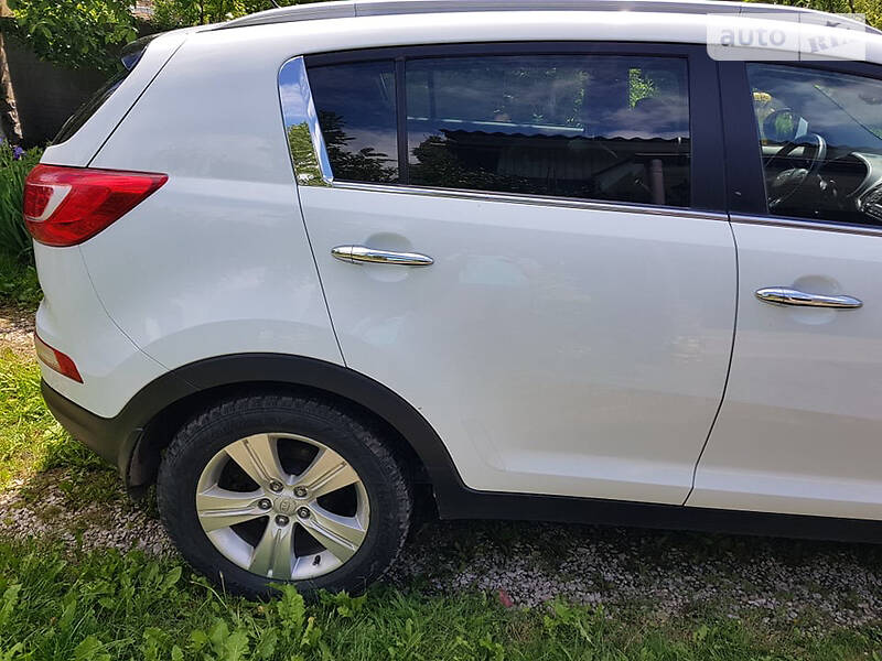 Внедорожник / Кроссовер Kia Sportage 2011 в Сумах