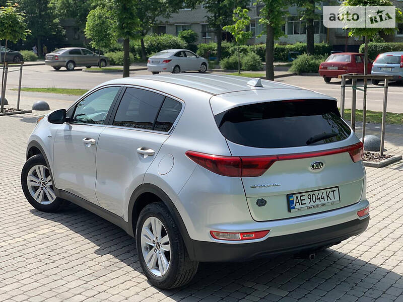 Позашляховик / Кросовер Kia Sportage 2016 в Львові