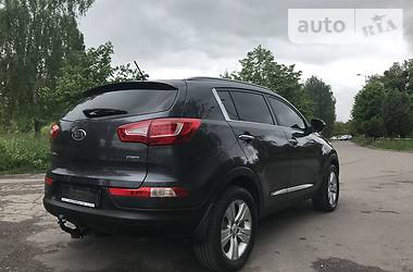 Позашляховик / Кросовер Kia Sportage 2011 в  фото 4 Позашляховик / Кросовер Kia Sportage 2011 в