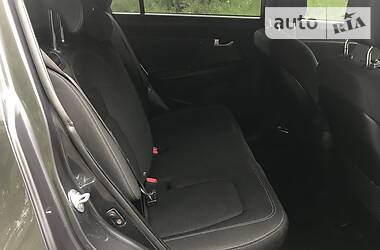 Позашляховик / Кросовер Kia Sportage 2011 в  фото 12 Позашляховик / Кросовер Kia Sportage 2011 в