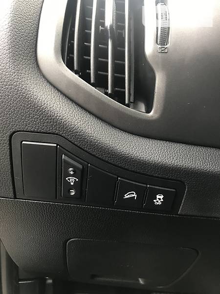 Позашляховик / Кросовер Kia Sportage 2011 в Рівному