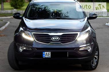 Внедорожник / Кроссовер Kia Sportage 2011 в Каменском