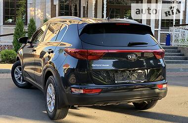 Позашляховик / Кросовер Kia Sportage 2017 в 