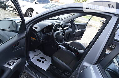 Позашляховик / Кросовер Kia Sportage 2007 в 