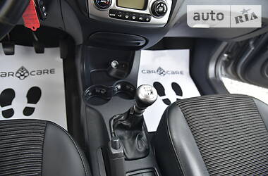 Позашляховик / Кросовер Kia Sportage 2007 в 