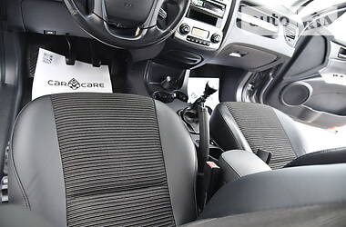 Позашляховик / Кросовер Kia Sportage 2007 в 