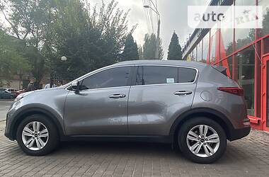 Позашляховик / Кросовер Kia Sportage 2016 в Одесі