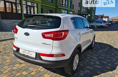 Внедорожник / Кроссовер Kia Sportage 2012 в Калуше