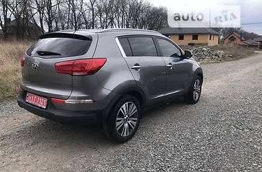 Внедорожник / Кроссовер Kia Sportage 2015 в 