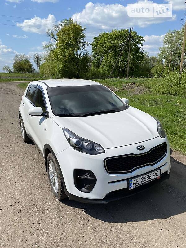 Внедорожник / Кроссовер Kia Sportage 2016 в Краснограде