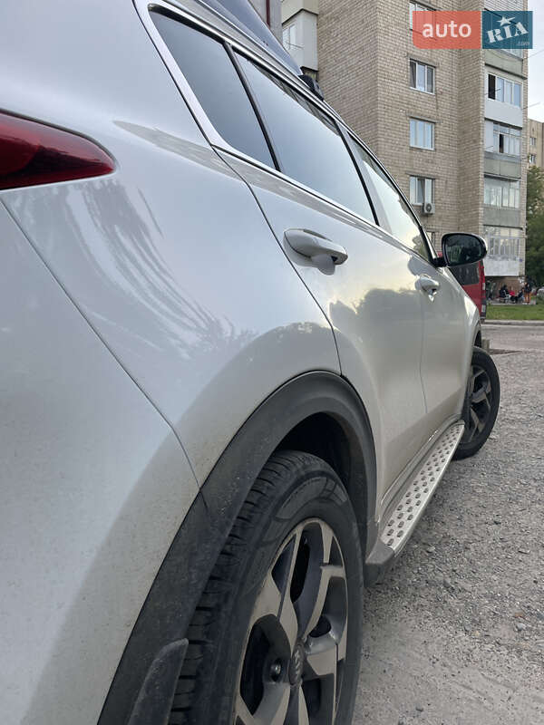 Внедорожник / Кроссовер Kia Sportage 2018 в Черновцах