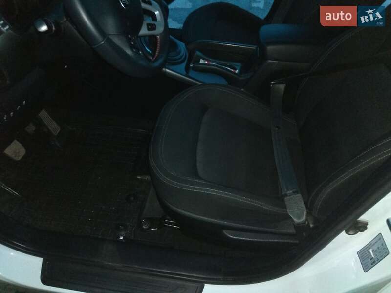 Внедорожник / Кроссовер Kia Sportage 2012 в Ивано-Франковске