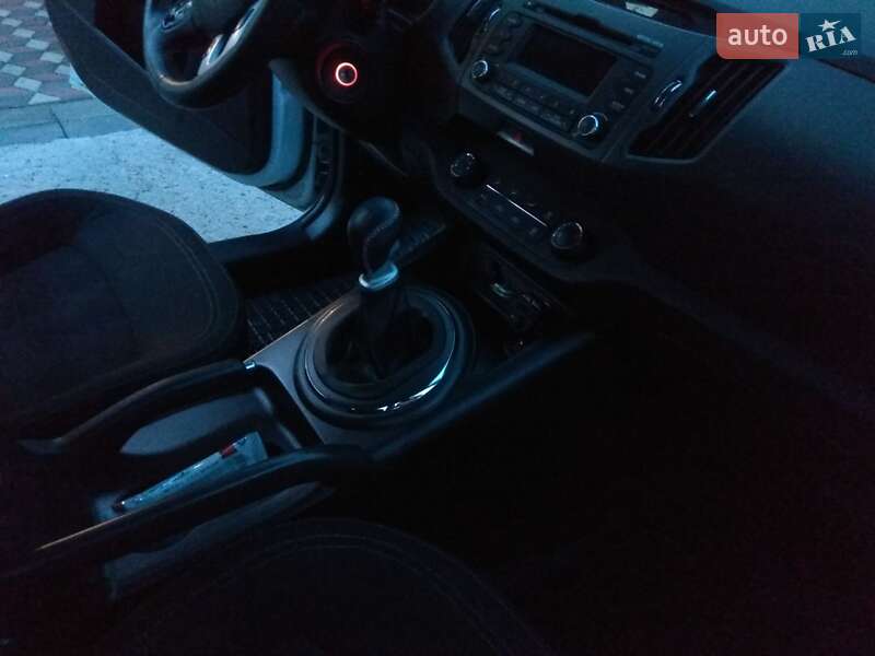 Внедорожник / Кроссовер Kia Sportage 2012 в Ивано-Франковске