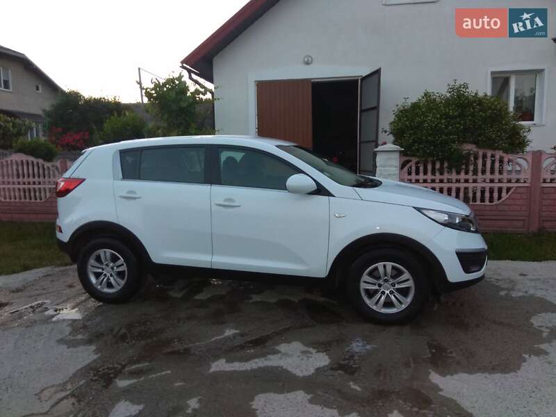Внедорожник / Кроссовер Kia Sportage 2012 в Ивано-Франковске