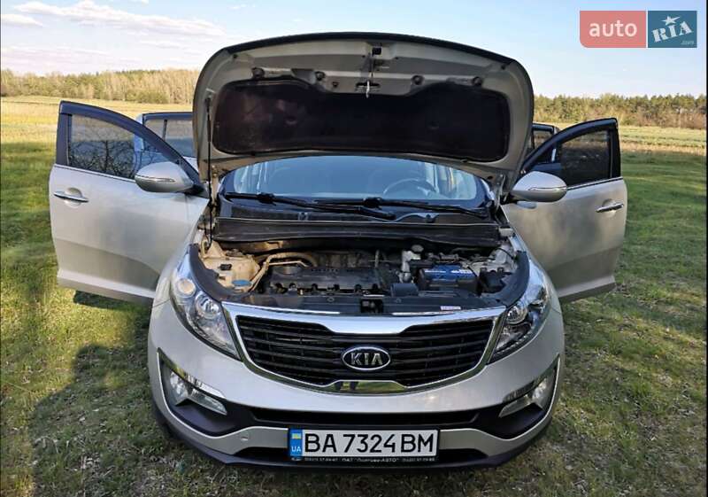 Внедорожник / Кроссовер Kia Sportage 2010 в Кременчуге
