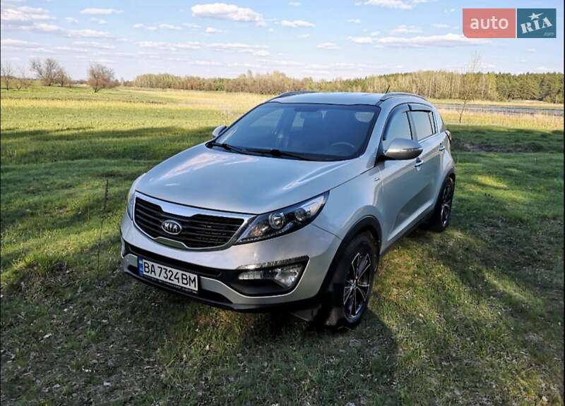 Внедорожник / Кроссовер Kia Sportage 2010 в Кременчуге