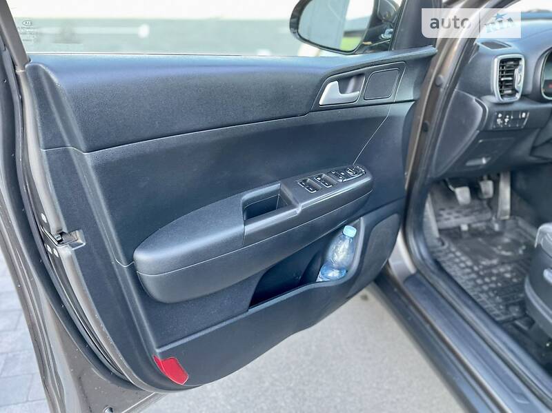 Внедорожник / Кроссовер Kia Sportage 2018 в Владимире