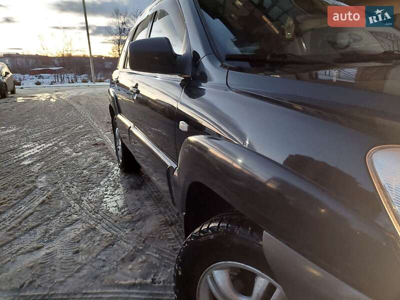 Внедорожник / Кроссовер Kia Sportage 2005 в Ивано-Франковске