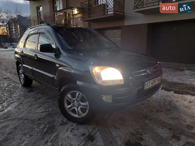 Внедорожник / Кроссовер Kia Sportage 2005 в Ивано-Франковске