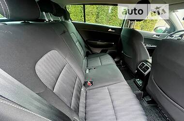 Позашляховик / Кросовер Kia Sportage 2021 в 