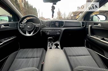 Позашляховик / Кросовер Kia Sportage 2021 в 