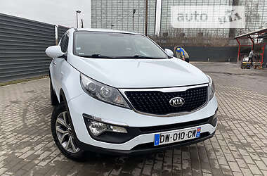 Внедорожник / Кроссовер Kia Sportage 2015 в Радивилове