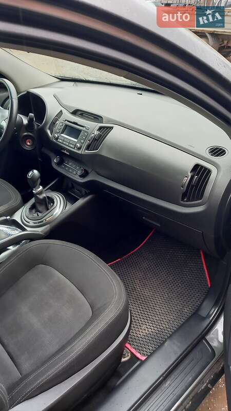 Позашляховик / Кросовер Kia Sportage 2012 в Харкові