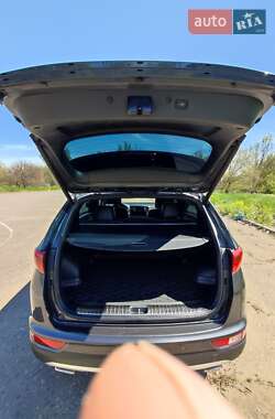 Внедорожник / Кроссовер Kia Sportage 2016 в 
