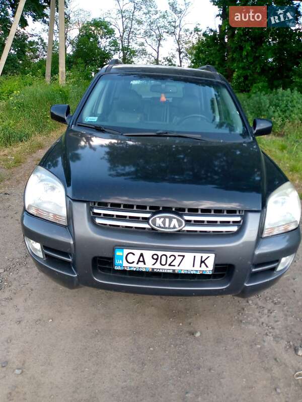 Позашляховик / Кросовер Kia Sportage 2005 в Звенигородці
