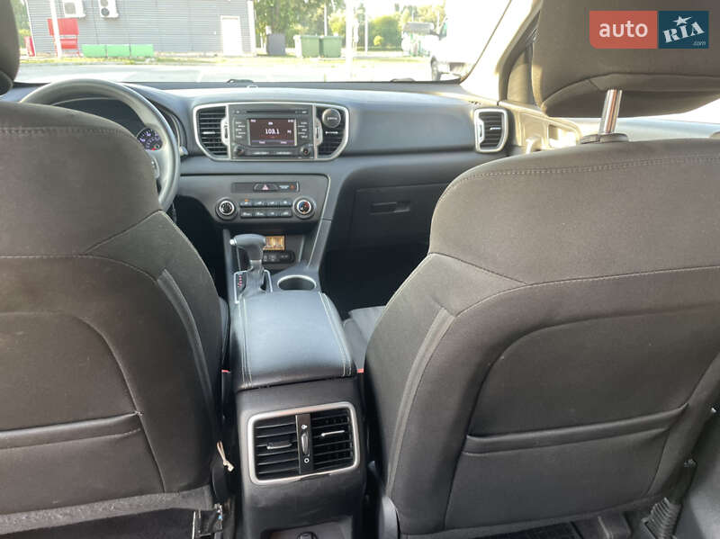 Внедорожник / Кроссовер Kia Sportage 2016 в Киеве