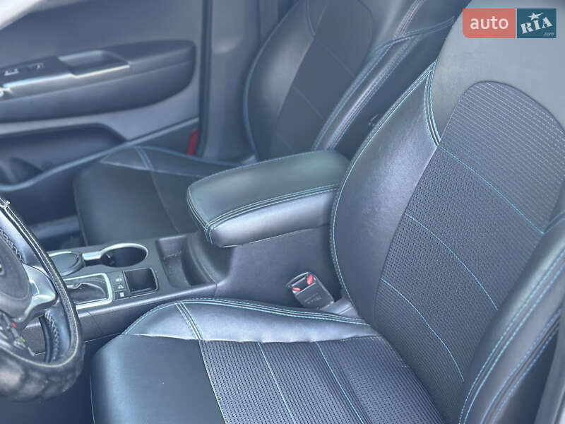 Внедорожник / Кроссовер Kia Sportage 2017 в Днепре