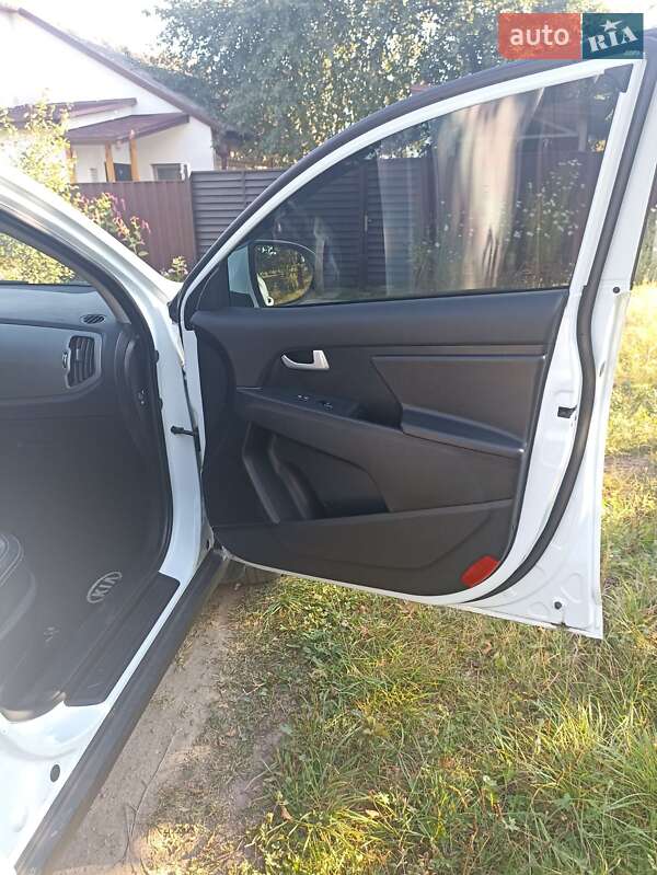 Внедорожник / Кроссовер Kia Sportage 2015 в Харькове фото 11 Внедорожник / Кроссовер Kia Sportage 2015 в Харькове