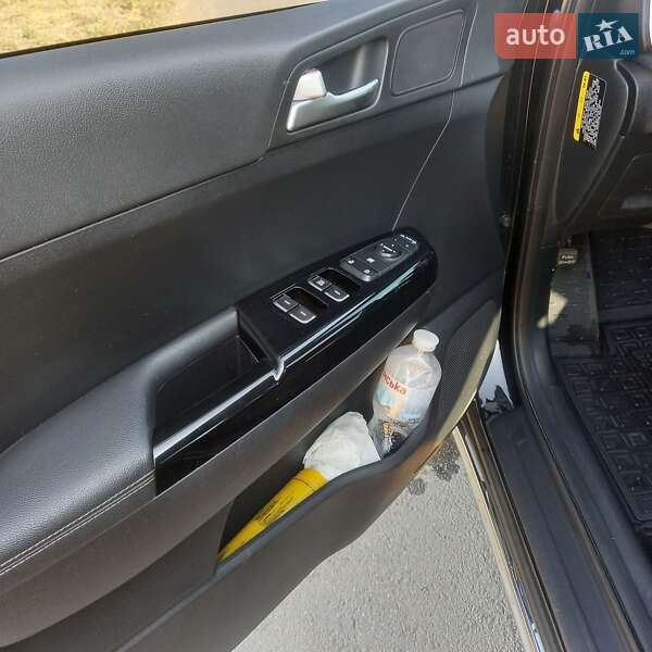 Внедорожник / Кроссовер Kia Sportage 2015 в Вознесенске