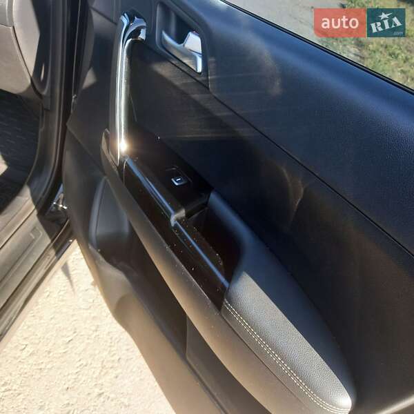 Внедорожник / Кроссовер Kia Sportage 2015 в Вознесенске