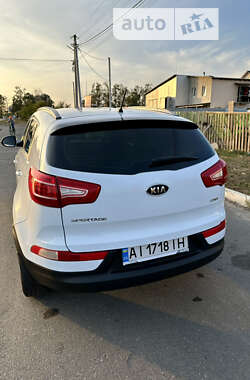 Внедорожник / Кроссовер Kia Sportage 2012 в 