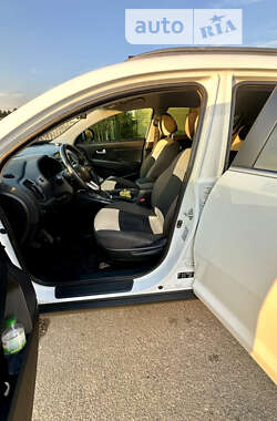 Внедорожник / Кроссовер Kia Sportage 2012 в 