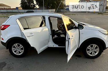 Внедорожник / Кроссовер Kia Sportage 2012 в 
