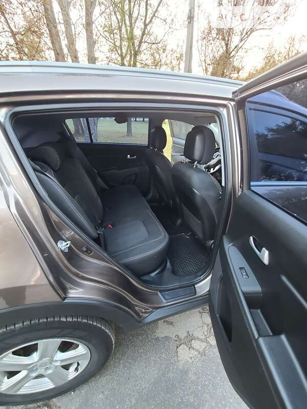 Позашляховик / Кросовер Kia Sportage 2015 в Харкові