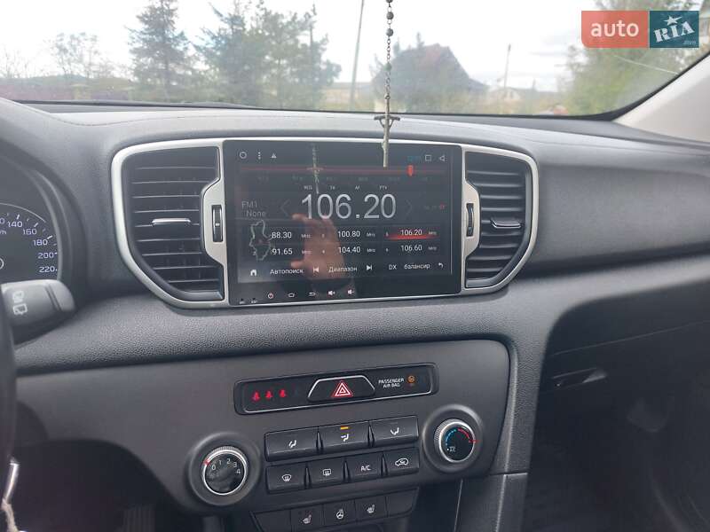 Позашляховик / Кросовер Kia Sportage 2016 в Долині