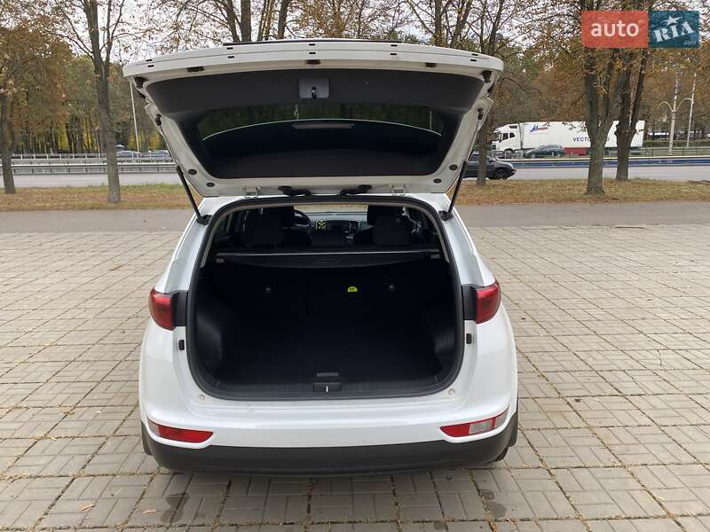 Позашляховик / Кросовер Kia Sportage 2016 в Києві